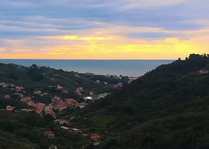 Mareviglia, Between The Sea And The Mountains * Leivi
